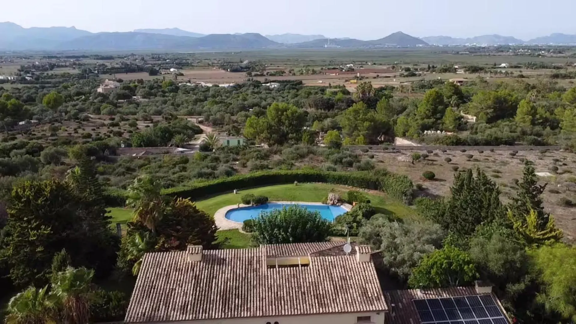 Verd Salvatge Muro Villa