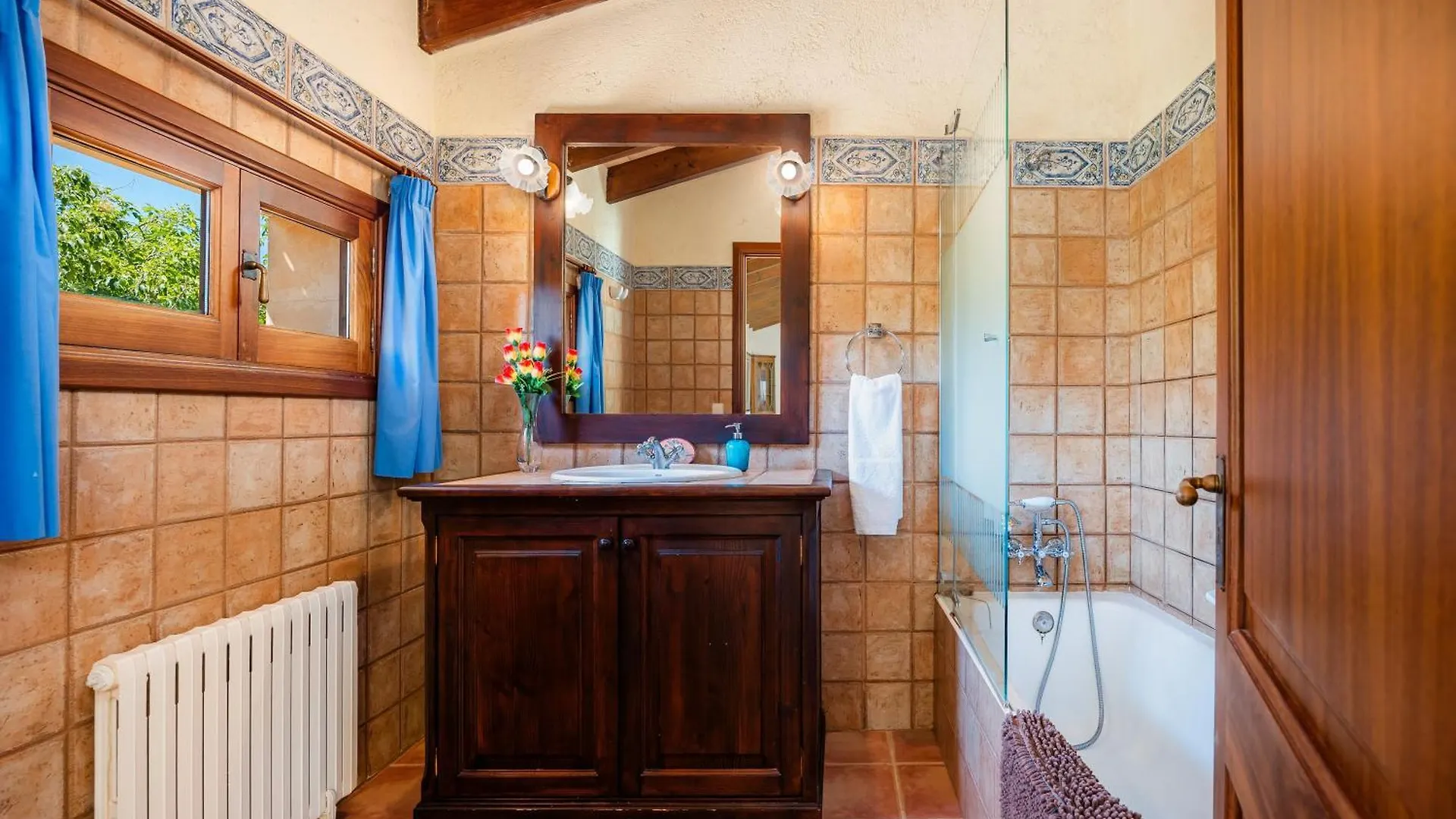 Verd Salvatge Muro Villa